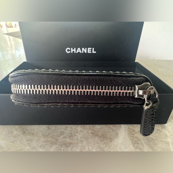 Auth Chanel FULL INCLUSION Zip Wallet, Black Patent Leather Silver Hardware, EUC - Picture 10 of 12